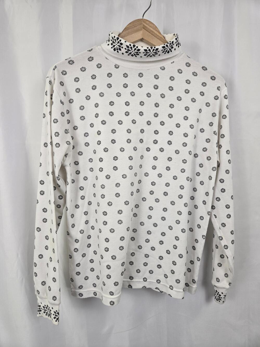 Nutcracker Shirt Womens Medium White Mock Neck Snowflake Long Sleeve Holiday